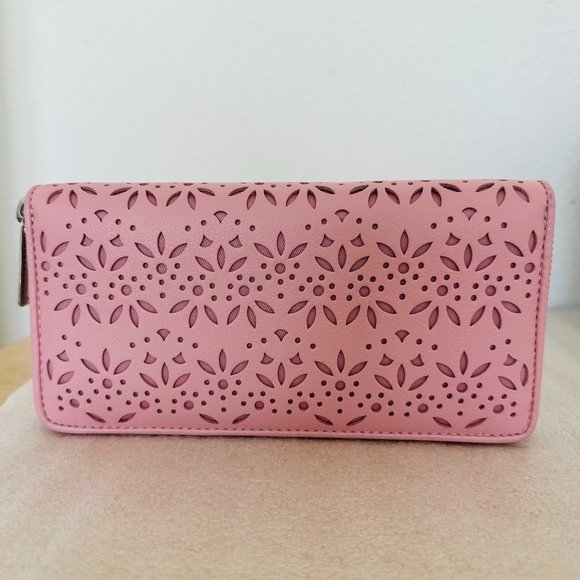 π― Authenticπ·Coach π· Special Design Taylor Eyelet Leather Accordion ZIP Wallet - Picture 4 of 13